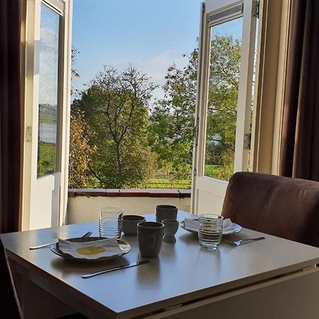 B&B Maaslandje Wijk en Aalburg Ngoại thất bức ảnh